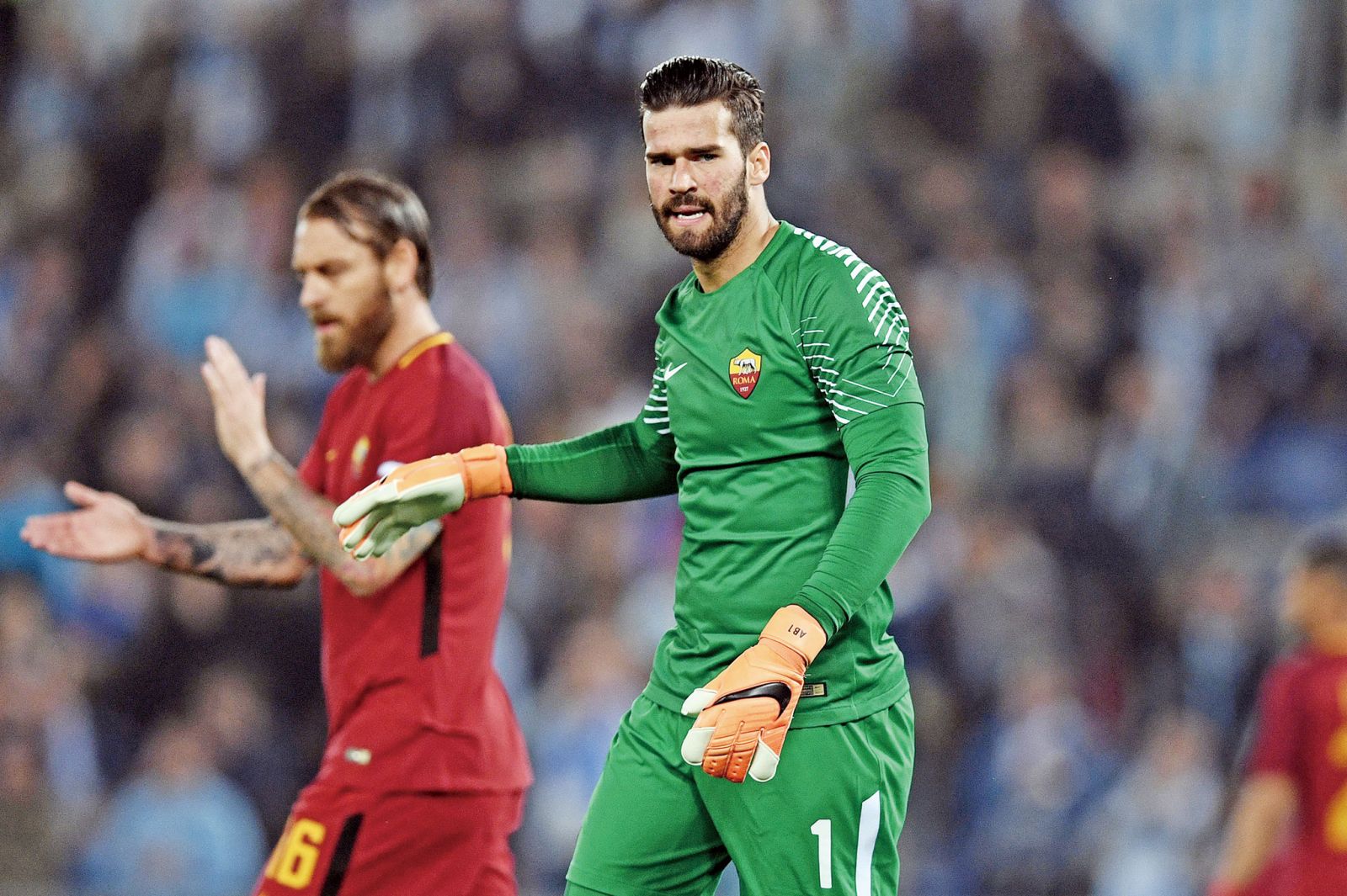 哈兰德以惊 哈兰德以惊